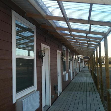 Bear'S Den Lodge Shaunavon Εξωτερικό φωτογραφία