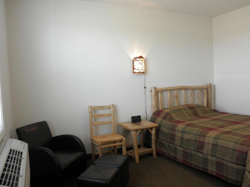 Bear'S Den Lodge Shaunavon Δωμάτιο φωτογραφία