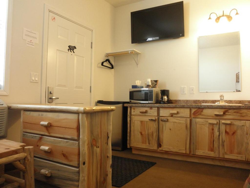 Bear'S Den Lodge Shaunavon Δωμάτιο φωτογραφία