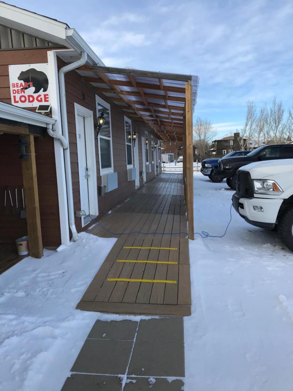 Bear'S Den Lodge Shaunavon Εξωτερικό φωτογραφία