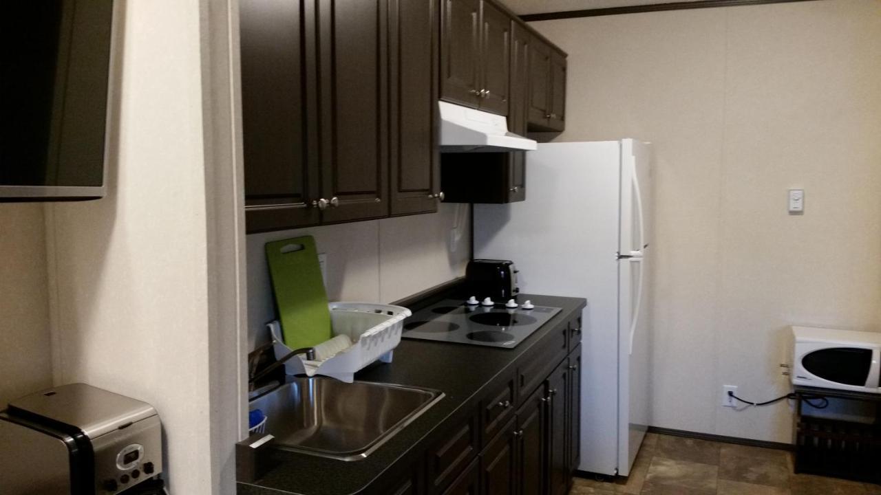 Bear'S Den Lodge Shaunavon Εξωτερικό φωτογραφία