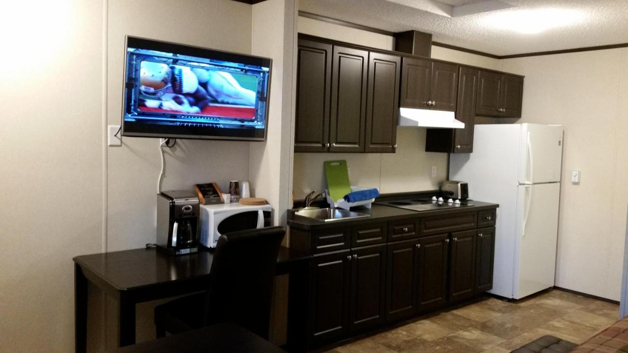 Bear'S Den Lodge Shaunavon Εξωτερικό φωτογραφία